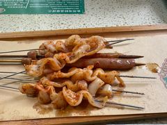 -蚝堡·生蚝海鲜烧烤物种起源•海肠捞饭(刘公岛店)