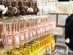 -名创优品(山东青岛市新业广场店)