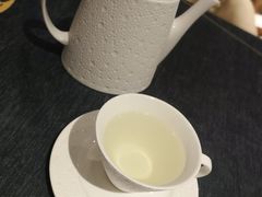 -燕庭·纯燕窝·甜品下午茶(南京西路店)