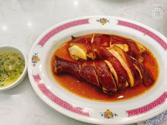 玫瑰豉油鸡（例）-东鑫记港式茶餐厅(南京东路店)