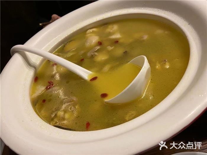 长沙必吃湘菜👉忘远近山野湘宴