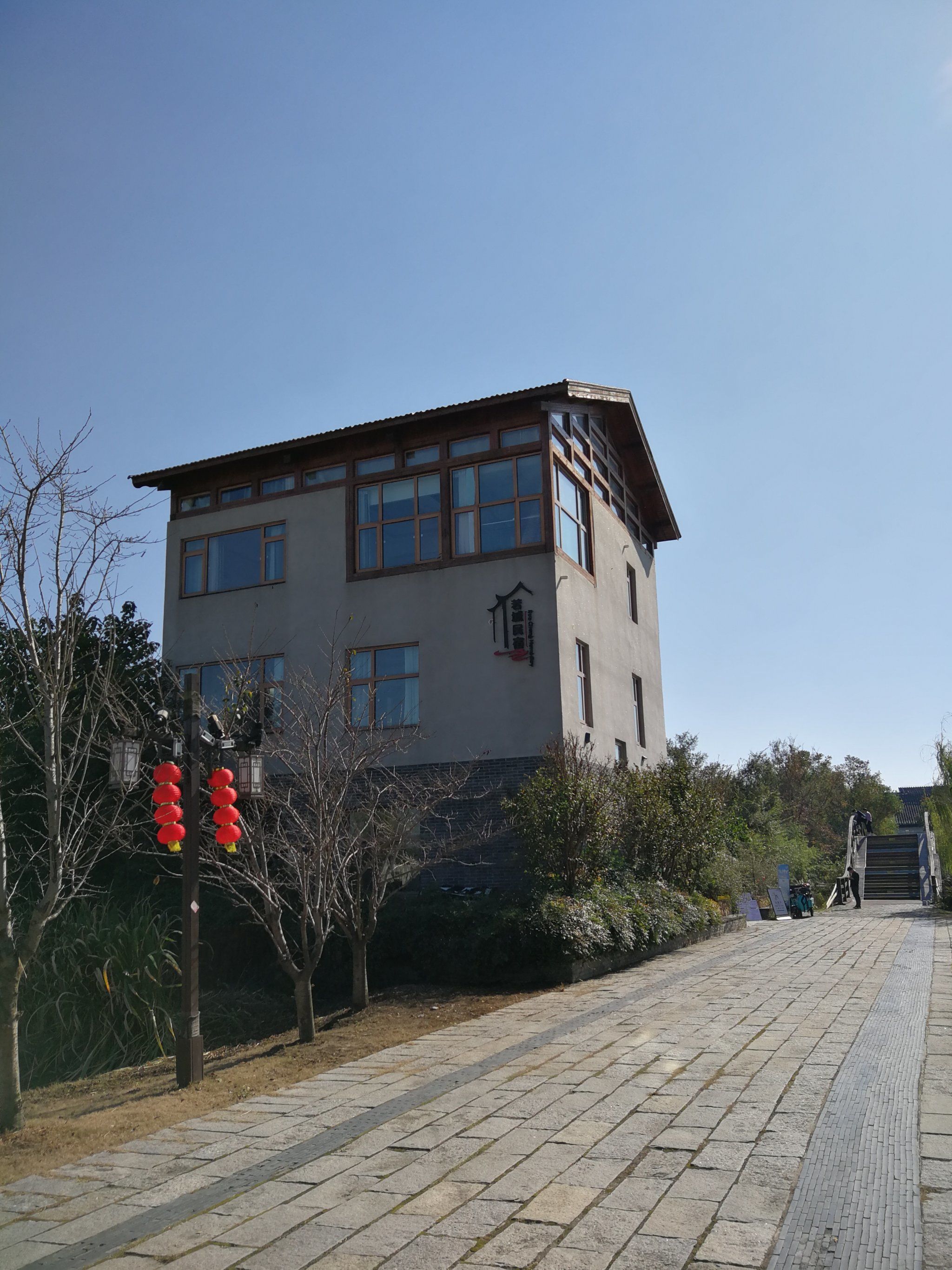 去江宁路过钱家渡,进去走走逛逛很是惬意.