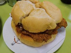 猪扒包-胜利茶餐室
