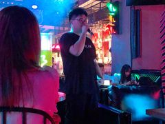 -UP嘻哈酒吧(粉巢店)