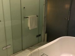 -上海滴水湖皇冠假日酒店