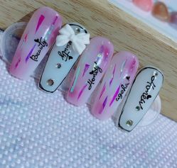 -悦指间美甲美睫