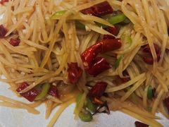 炒土豆丝-小俩口烧烤东北菜(双井店)