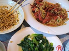 -肥肥虾庄·金牌油焖大虾(杨园滨江时代walk店)
