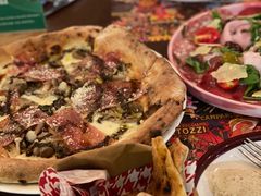 黑松露披萨-BOTTEGA意库(中骏世界城店)