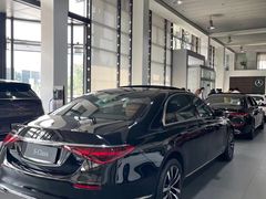 -上海星瀚奔驰4S店(红柳路店)