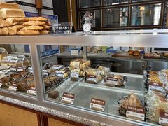 面包甜点陈列柜-Juicy Bakery(大学路店)