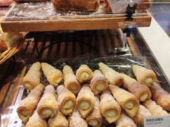 -巴黎贝甜(大宁国际商业广场店)