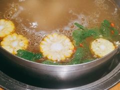 玉米萝卜牛骨锅底-海银海记潮汕牛肉火锅(新港中路海珠店)