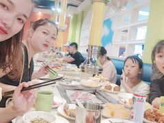 -爱客得牛排海鲜烤肉·火锅自助(春熙路黑金好店)