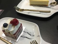 -UNI UNI(环亚凯瑟琳店)