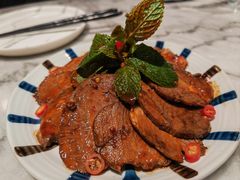 薄荷牛肉-中8楼风尚云南菜(颐堤港店)