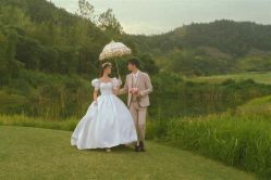 -卢浮宫婚纱摄影(银河国际店)