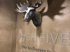 -HIGH FIVE哈福手工汉堡(桂林路店)
