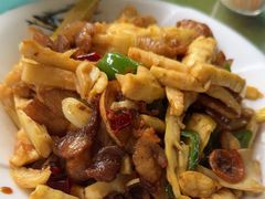 -洞背山庄(洞背院区式管理小区店)