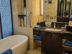 -成都保利公园皇冠假日酒店(熊猫基地店)