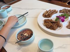 -梅利汴京烤鸭•开封豫菜地标店(东大街店)