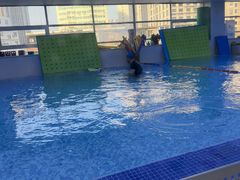 -龙格亲子游泳·水育早教中心(华亿大润发店)