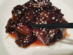 糖醋芝麻小排-新吉士·上海菜(浦东LCM置汇旭辉店)