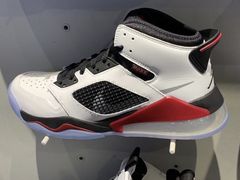 -NIKE品牌体验店(金源新燕莎店)