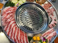 -哈哈碳都·牛肋条无限自助烤肉(台江万达店)