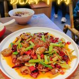 别卷了我要干饭🌈累了困了来份跷脚牛肉✔