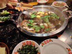 -憨孃孃·重庆老火锅(红山黑金店)