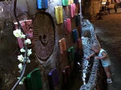 -百里峡七彩艺术小镇