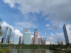 -万绿园