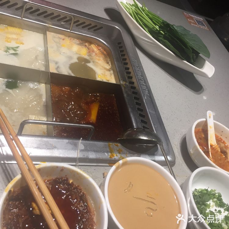 零食 给我，张秀芳小姐姐 拿来了，水果，赠送甜品