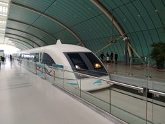 -龙阳路磁悬浮列车总站-停车场