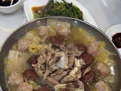 -一口猪海鲜浑锅·东北家常菜