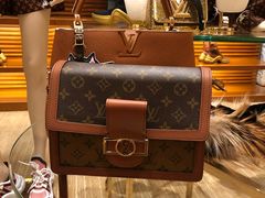 -Chanel(德基广场店)