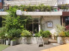 -春树下·树屋花房西餐厅(罍街AS1980店)