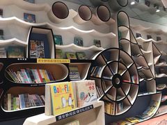 -钟书阁(群光广场店)