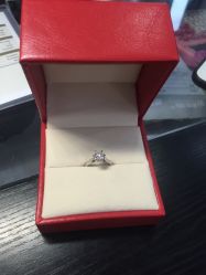 -威德钻石-克拉钻大本营(南京东路店)