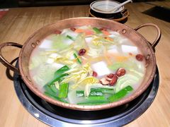 -洱火云南酸菜牛肉火锅(石景山当代商城店)