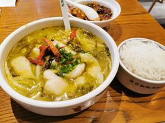 -渝是乎酸菜鱼·川渝小炒(新世界百货望京店)