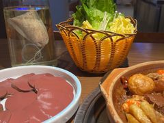 -蔡婶牛腩牛杂煲(长安万科店)