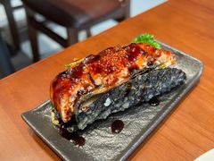 -8PINTS八品脱·日料·烧鸟·精酿小酒馆(莘庄店)