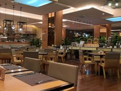 -华邑酒店·鲜艳全日自助餐厅