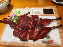 -老滇山寨•云南特色菜•地方菜•民族风情歌舞表演(金碧店)