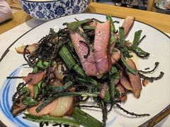 核桃花炒腊肉-乡土特色.冷锅鱼.牦牛肉汤锅