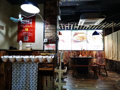 -陆记牛庄·碳锅龙虾烧烤(爱上花园店)