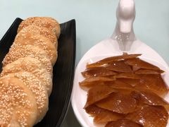 -皇城根·烤鸭·鱼头·家常菜(欧亚大观乐活城店)