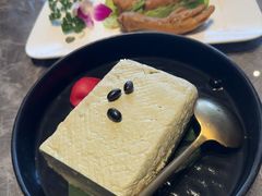 -德天肥牛海鲜火锅(城西银泰店)